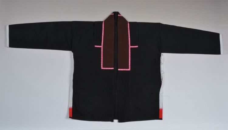 现代黎族美孚方言区女上衣