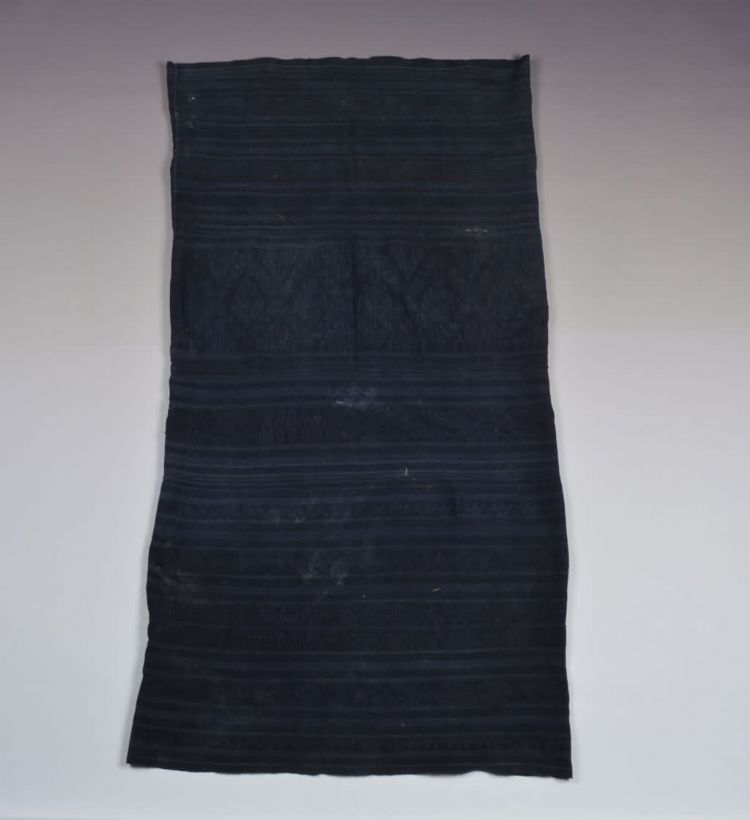 现代黎族美孚方言区絣染筒裙