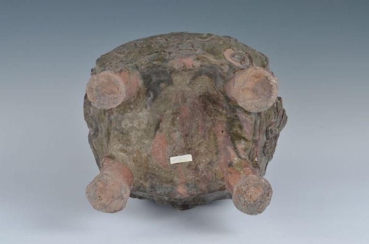 清代青釉福禄寿陶香炉