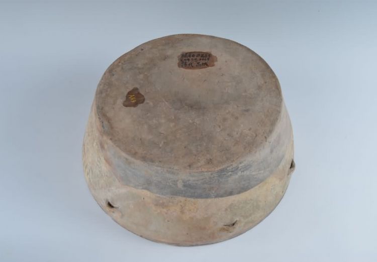 清代青黄釉六耳钵