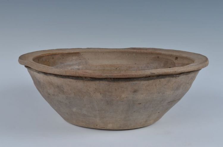 宋代青褐釉陶盆