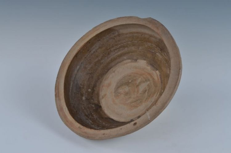 宋代青褐釉陶盆