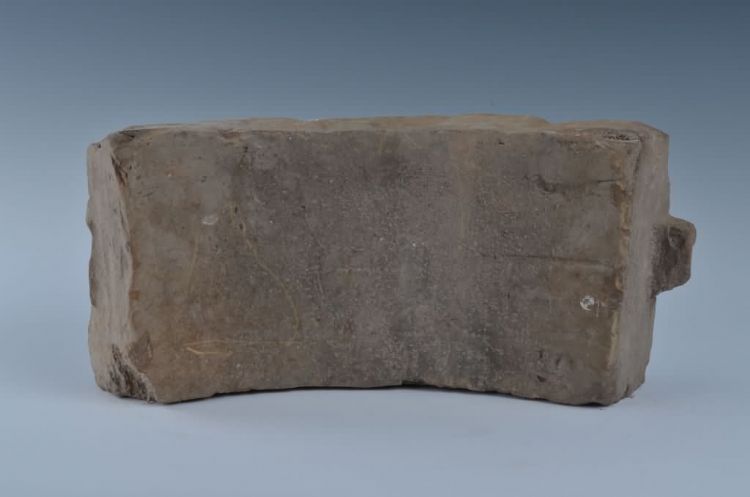 明代拱形隼口墓砖