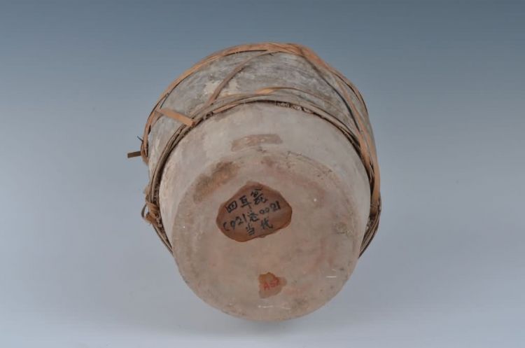 现代黄釉素面四耳陶罐